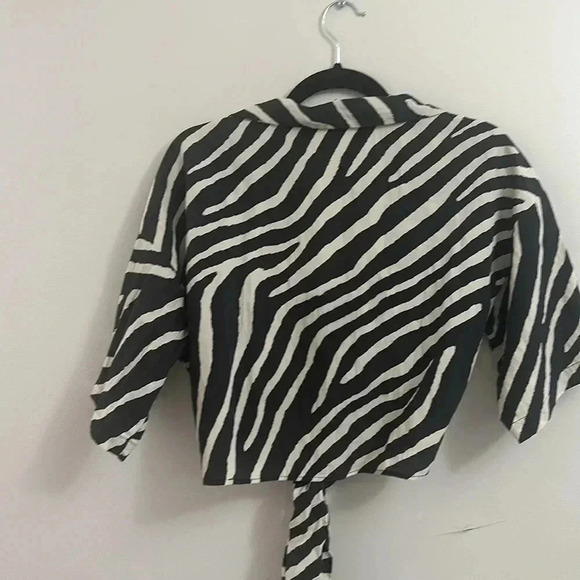 H&M Blouse with tie detaik - Picture 6 of 7